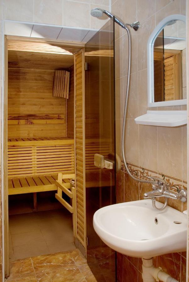 לבוב Galitsiya Hotel חדר תמונה